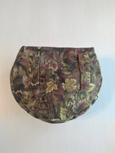 Load image into Gallery viewer, Renaissance Cotton Belt Pouch Medieval Forest Green Leaves
